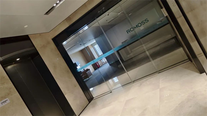 实探漩涡中的罗马仕！办公地几乎人去楼空，现场员工：上月工资还没发！